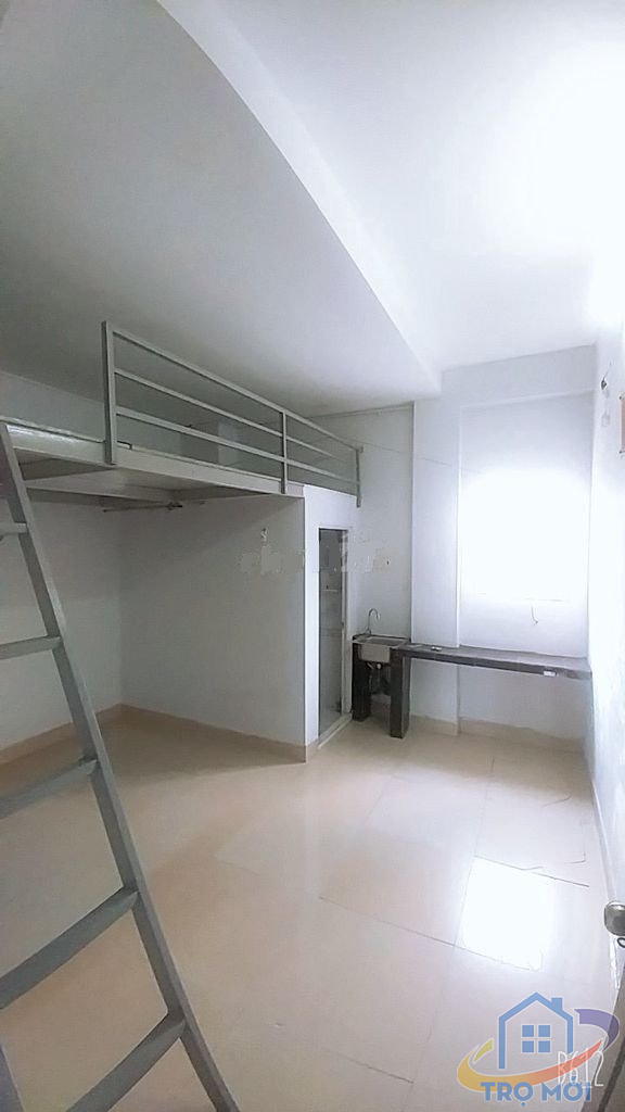 Phòng cho thuê chợ Bà Chiểu, 16m2 có gác lửng - máy lạnh giá 3.7tr/tháng - để xe miễn phí