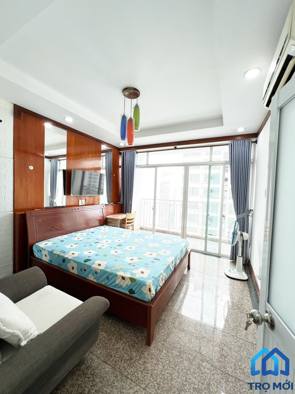 Phòng Ban Công Chung Cư New Saigon Gần ĐH TĐT, RMIT