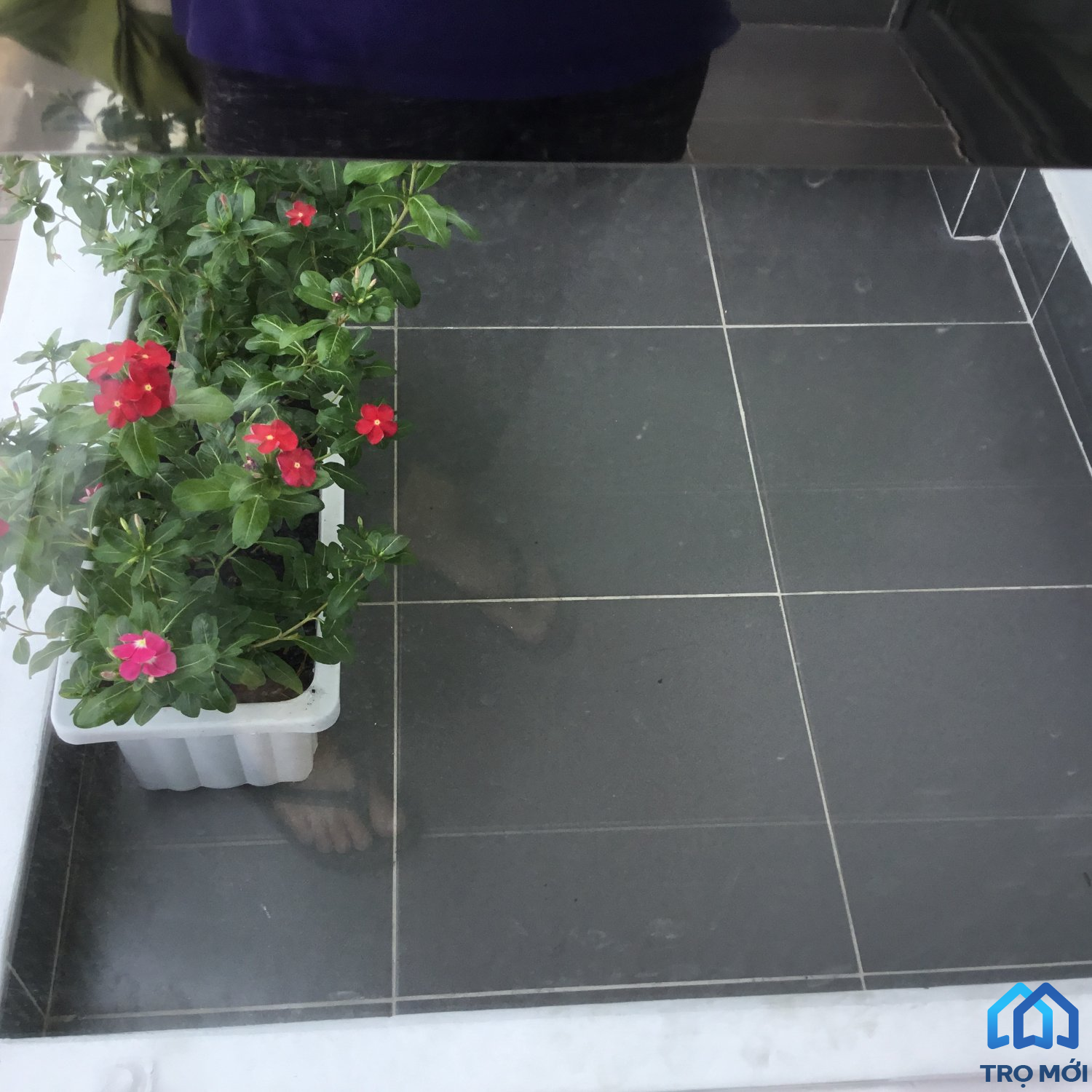 Phòng mới đẹp, có 2 balcon thoáng mát và đầy đù tiện nghi