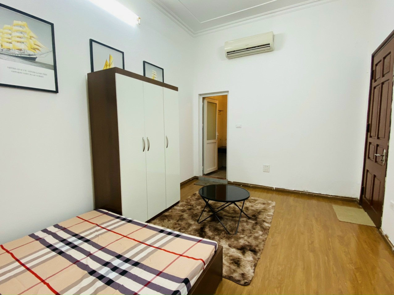 CHO THUÊ PHÒNG TẠI NHÀ SỐ 28 NGÕ 3 PHỐ PHẠM TUẤN TÀI - FULL NỘI THẤT- CÓ CHỖ ĐỖ OTO MIỄN PHÍ