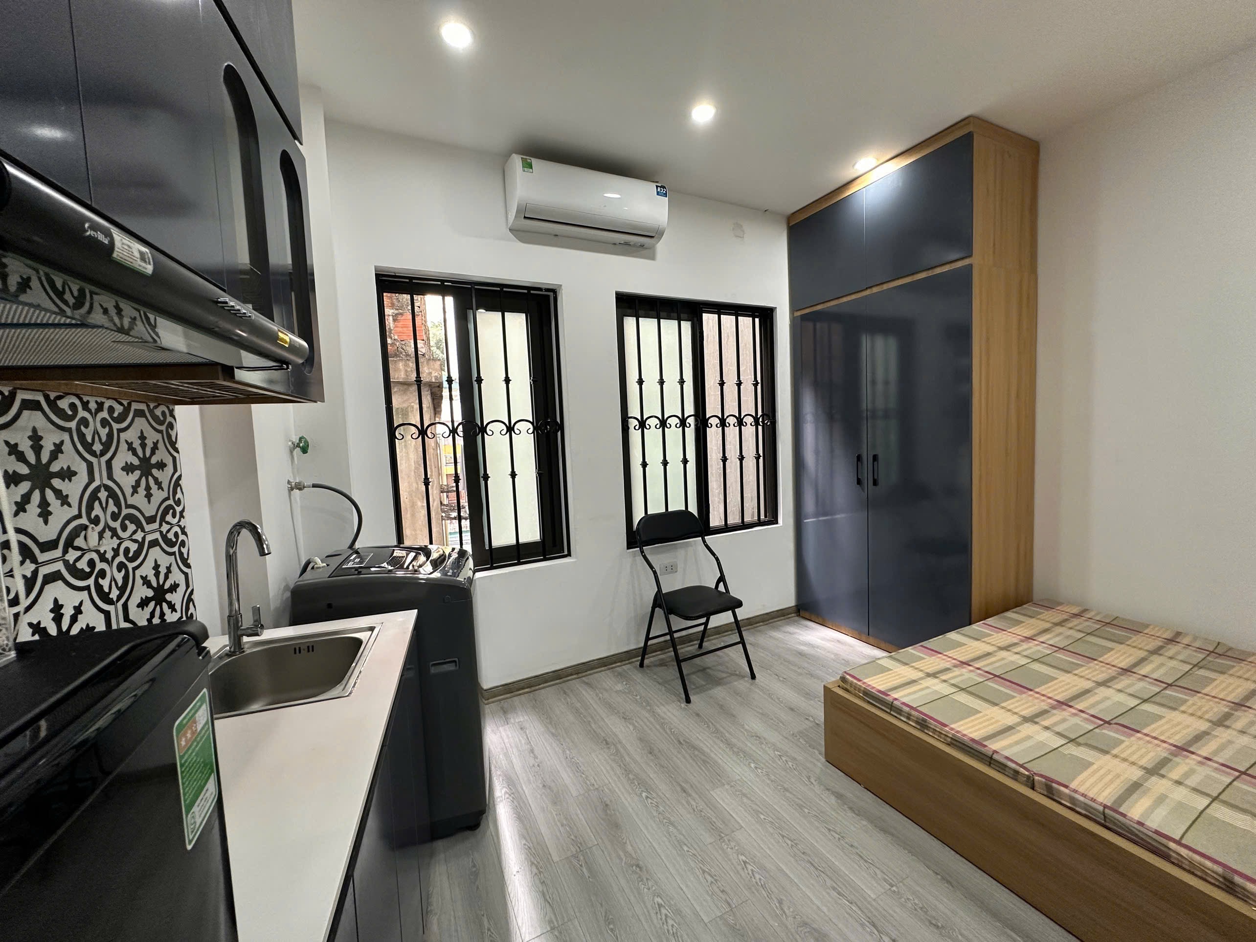 Nhà 18 Ngách 1194/61 Đường Láng - Đống Đa 1N1K