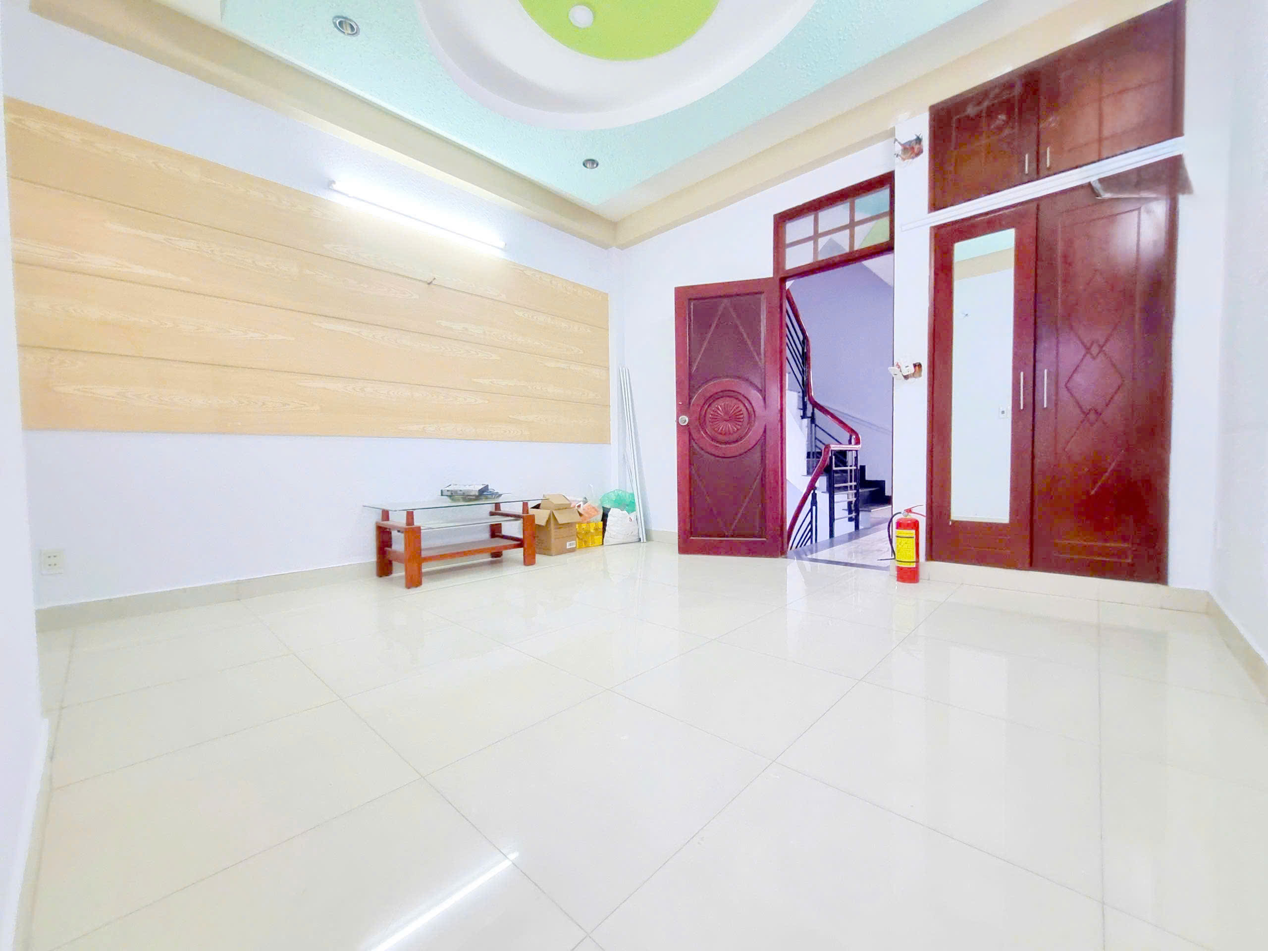 PHÒNG TRỌ RỘNG RÃI NỘI THẤT CƠ BẢN GÒ VẤP
