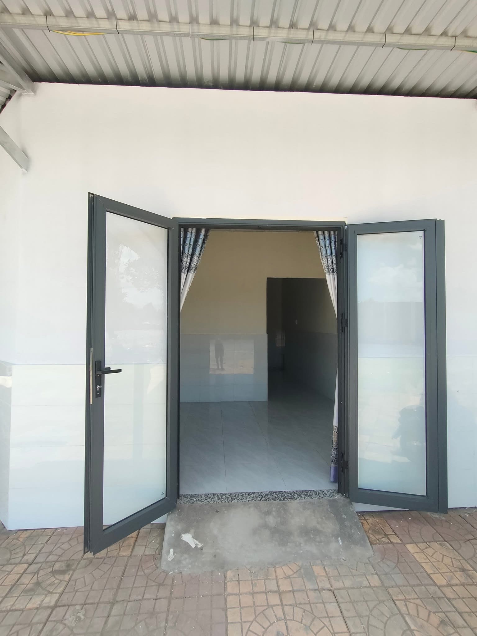 NHÀ TRỌ MỚI XÂY MẶT TIỀN LỘ Ô TÔ KDC HƯNG PHÚ 1 - GẦN SIÊU THỊ GO & TRUNG TÂM TP CẦN THƠ