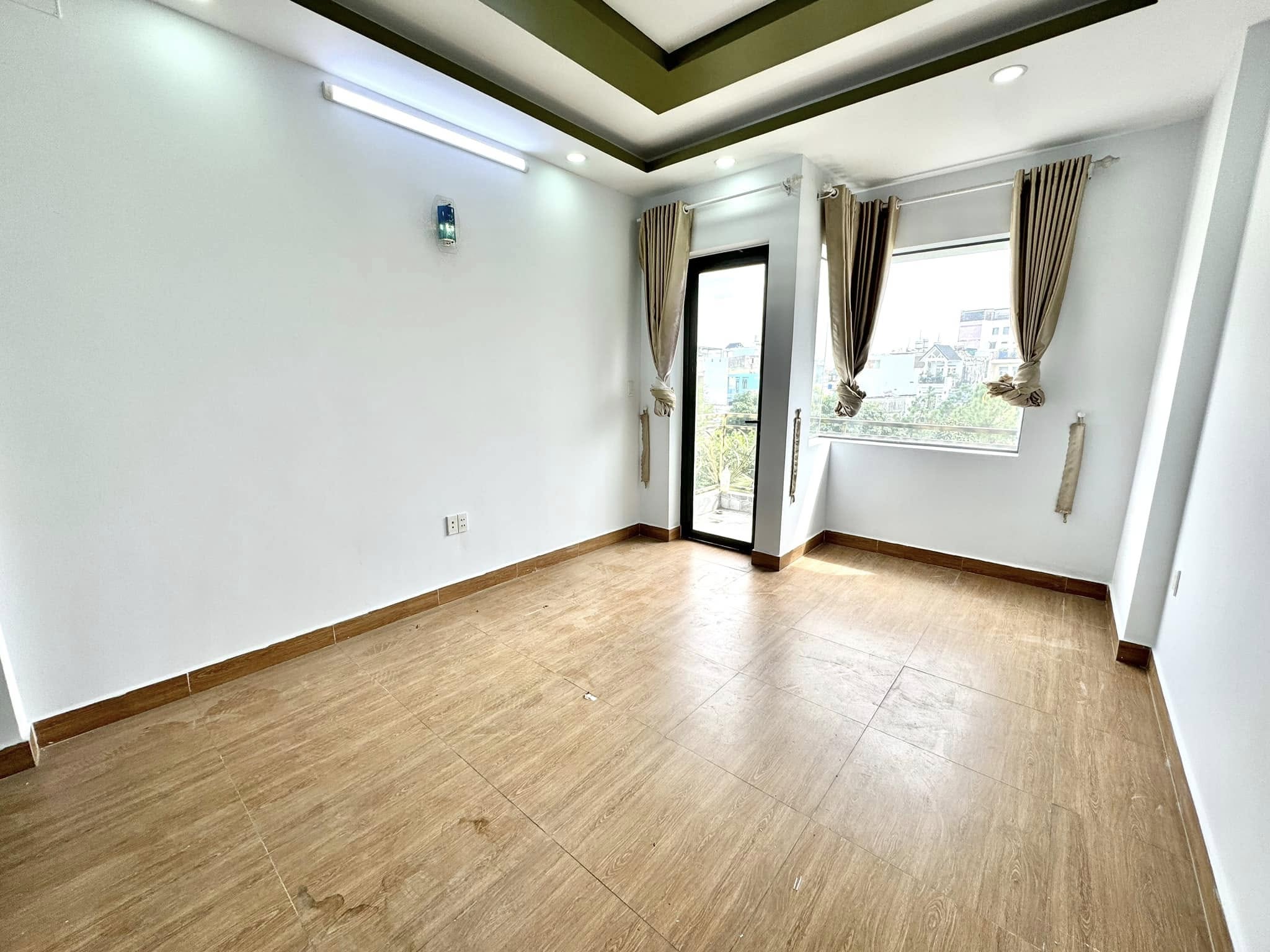 CĂN HỘ BAN CÔNG SẴN NỘI THẤT