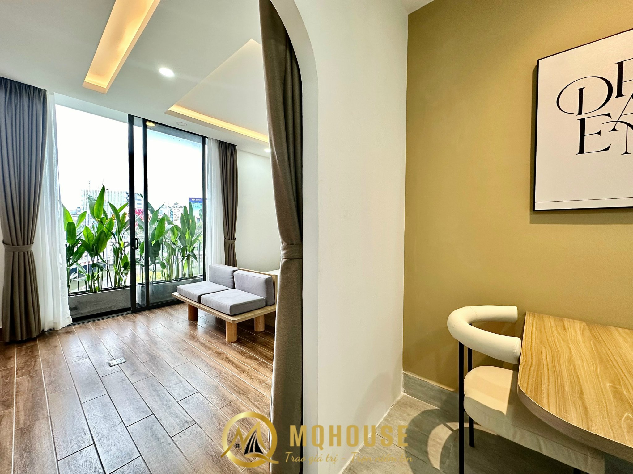 CHO THUÊ CĂN HỘ 1 PHÒNG NGỦ BAN CÔNG MỚI XÂY FULL NỘI THẤT TẠI QUẬN 7