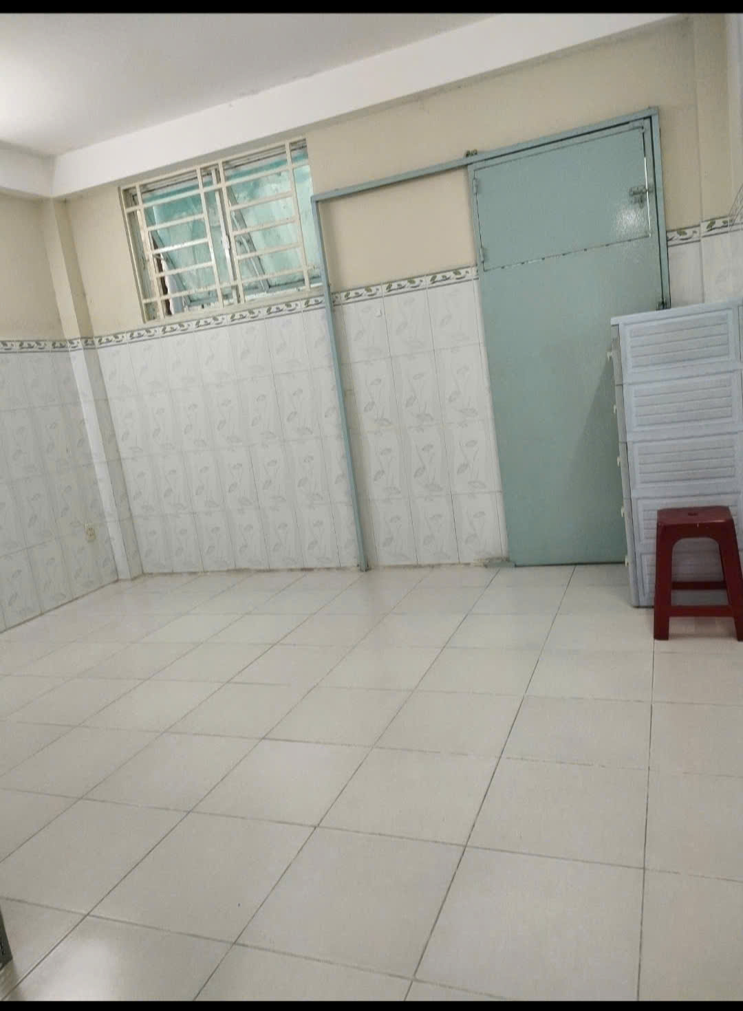 Phòng Trọ cho Nữ thuê, sạch sẽ thoáng mát, gần chợ Long Vân Tự, Gần ngã 4 Hàng Xanh