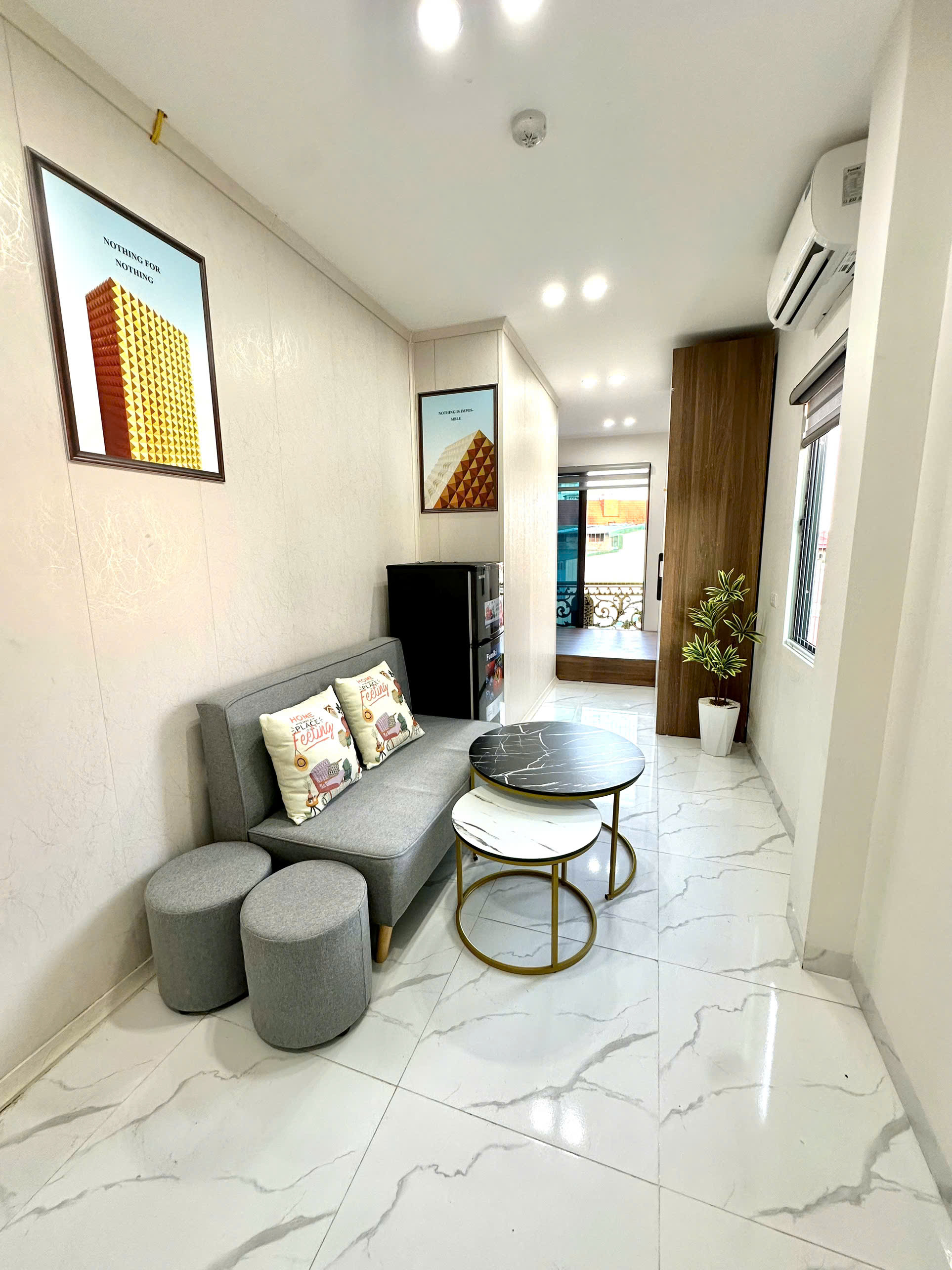 Studio Nguyễn Chính – thang máy – giặt sấy trước cửa