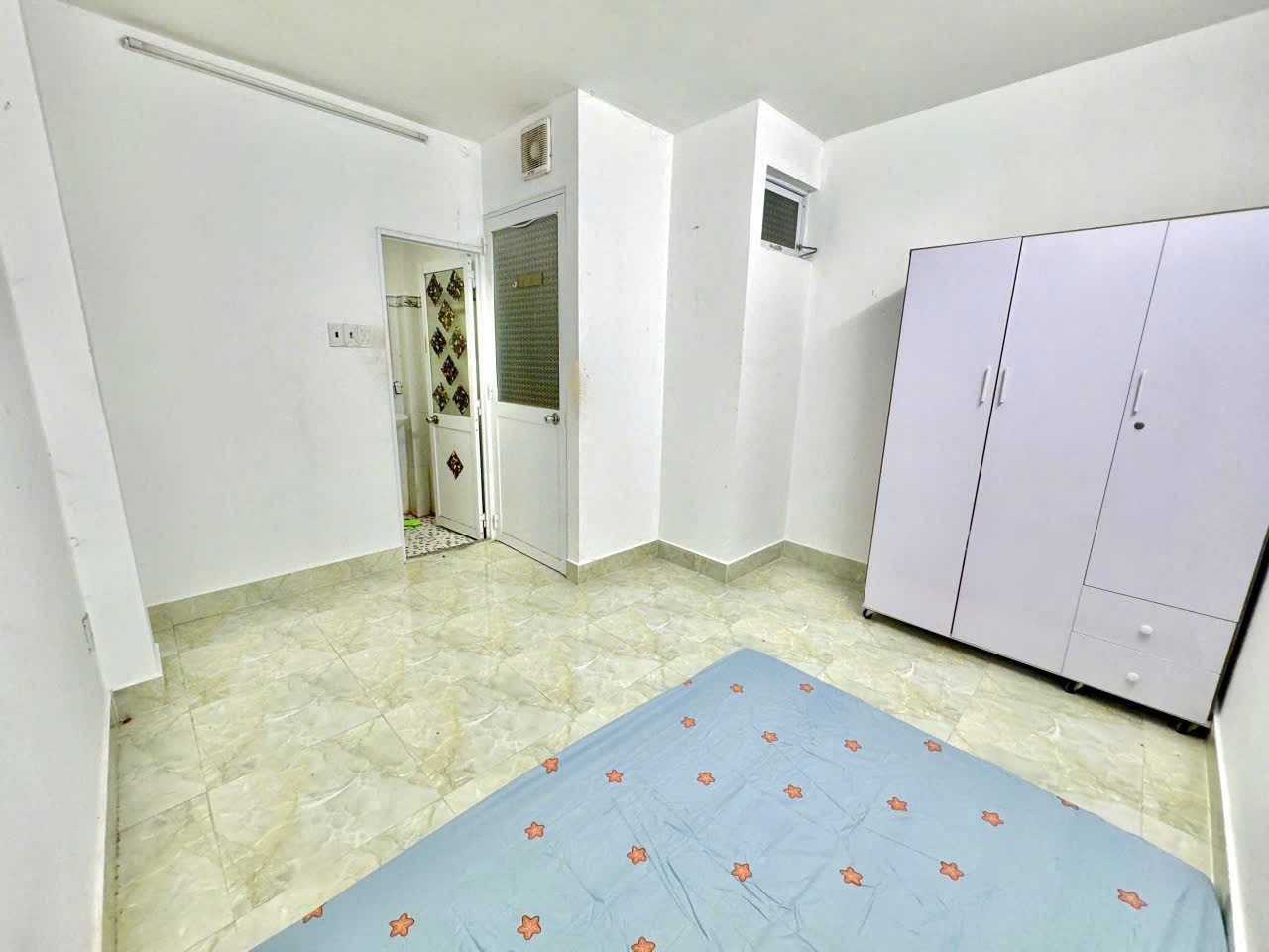 PHÒNG CMT8 Q10 MÁY LẠNH, WC RIÊNG, KO CHUNG CHỦ