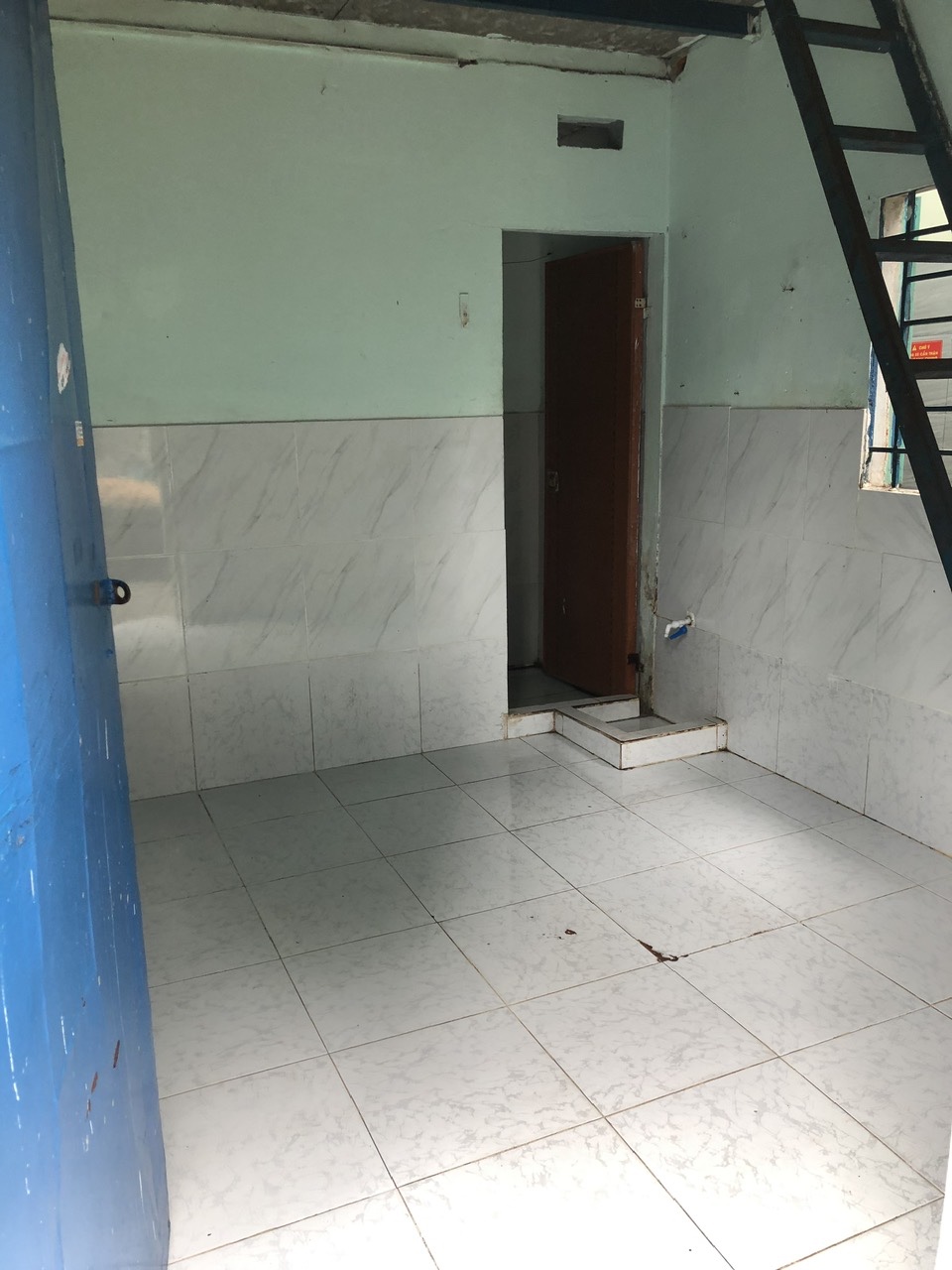 Cho thuê phòng mặt tiền đường hẻm cụt 5m