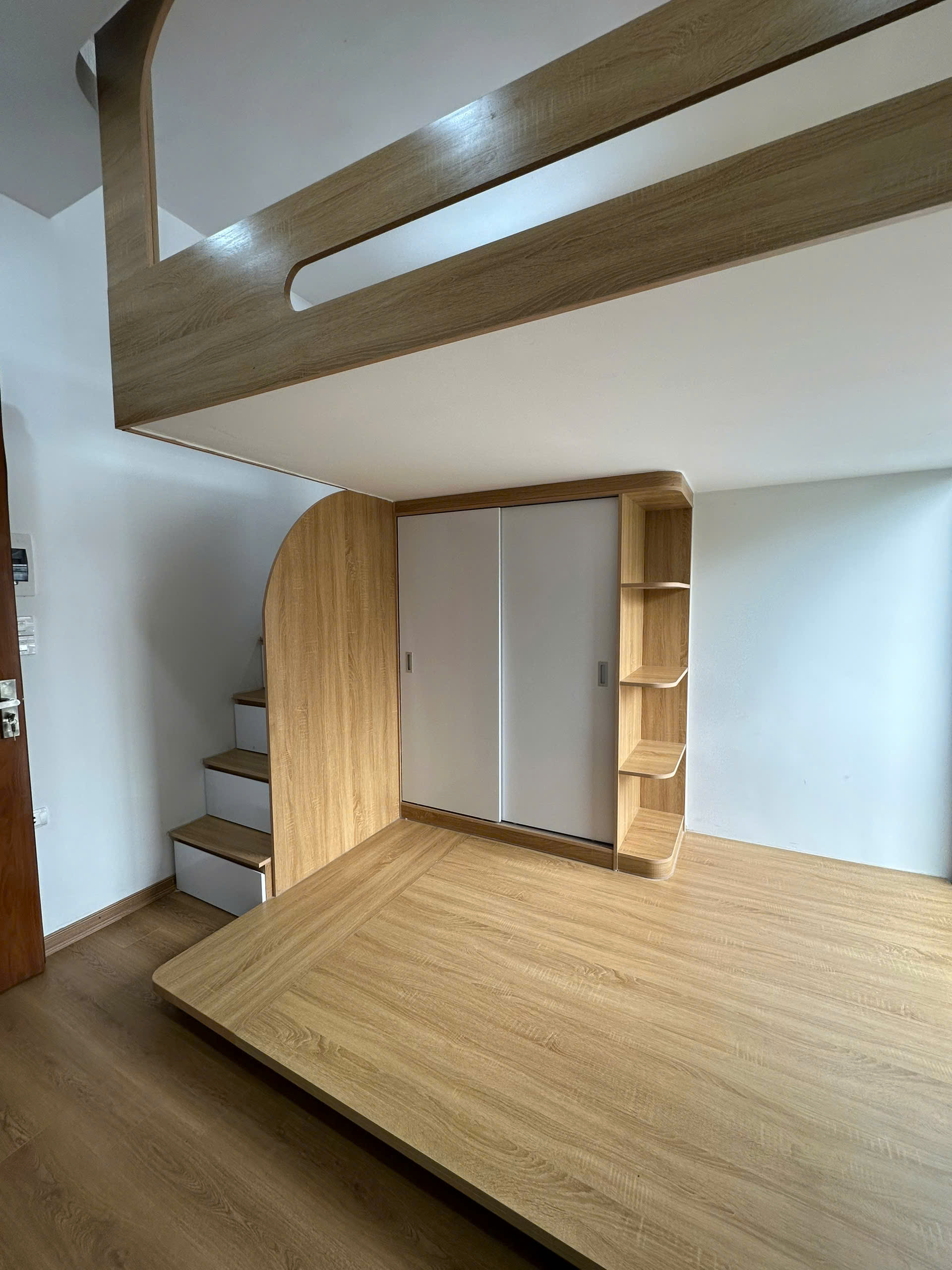 Khai trương toà mới – Studio full đồ – 515 Hoàng Hoa Thám – Máy giặt riêng
