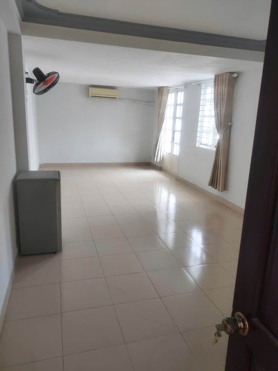 [Cần Share Phòng gần Đầm Sen, quận 11]