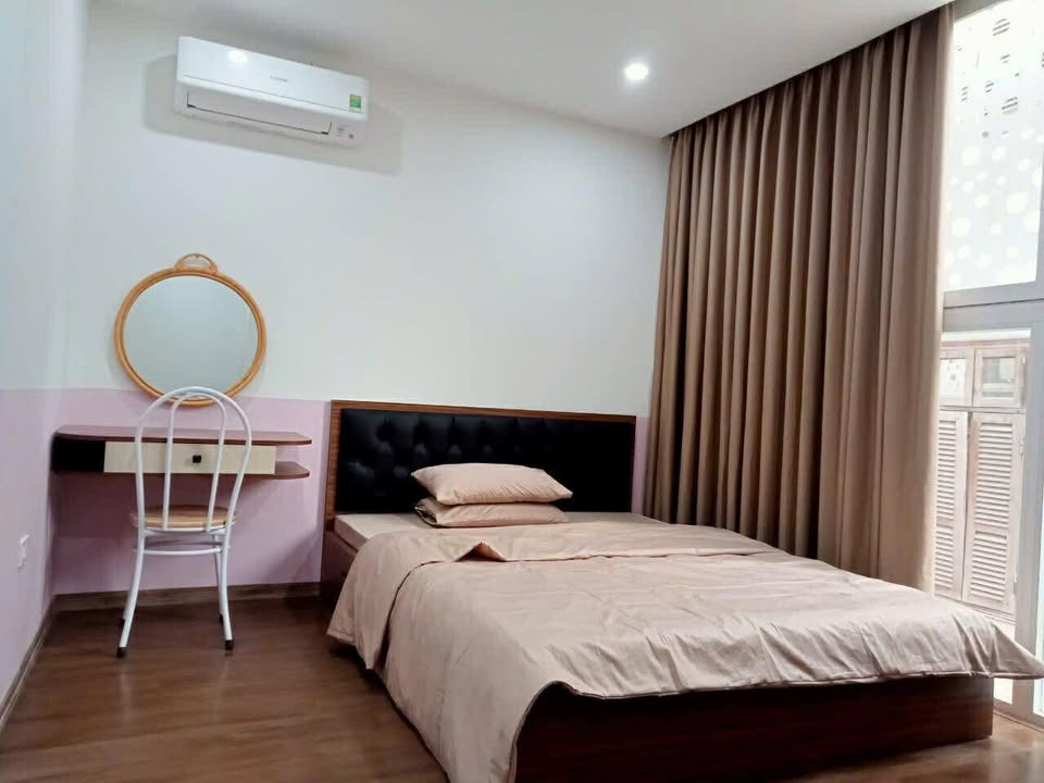 Căn hộ số 12, ngách 64, ngõ 44 đường Trần Thái Tông, phường Dịch Vọng Hậu, quận Cầu Giấy, Hà Nội.