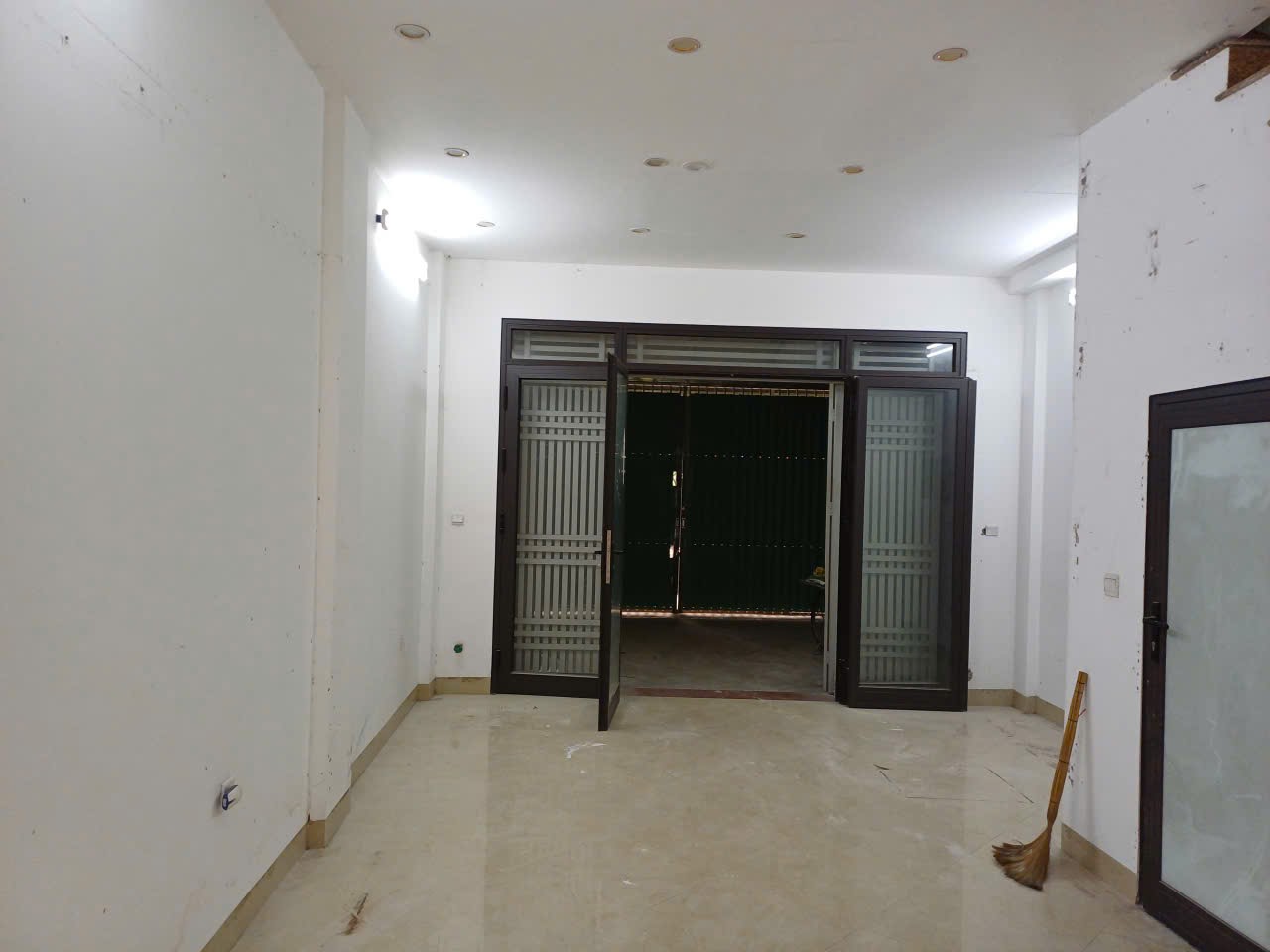 Cho thuê nhà nguyên căn ngay tại Đường Giải Phóng, đầu phố Phan Đình Giót, phường Phương Liệt, Thanh Xuân, Hà Nội