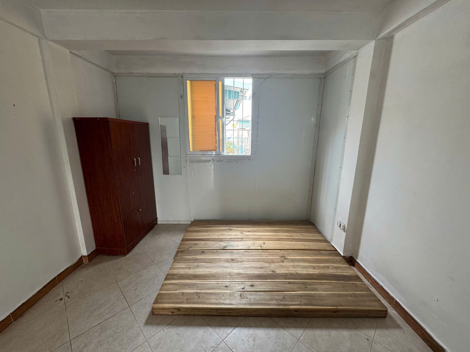 Nhà trọ ngõ 302 Đường Láng, Thịnh Quang, Đống Đa, Hà Nội